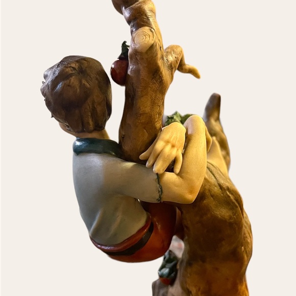 Capodimonte Boy On The Tree Chased By Dog, W. Cabrelli, Limited Edition - Picture 8 of 12